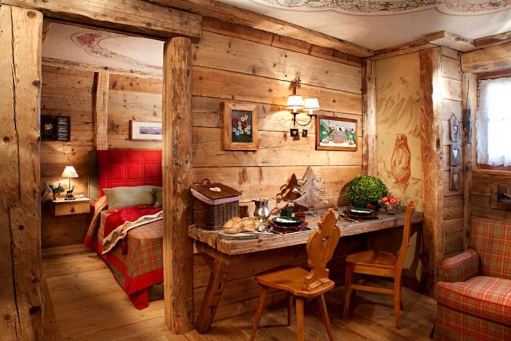 La Petite Apartment กูร์มาเยอร์ ภายนอก รูปภาพ